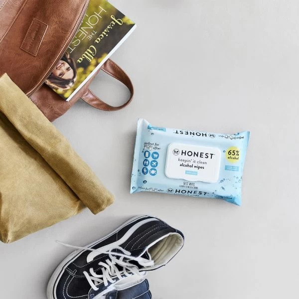 The Honest Company Sanitizing Wipes, 2 Oz, Pack Of 3 3 The Honest Company Sanitizing Wipes, 2 Oz, Pack Of 3 - Image 3