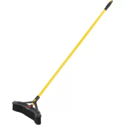 Rubbermaid Commercial Maximizer Push-To-Center 18" Broom -Professional cleaning tool store 72f19c4290d1dff77f2a6cf7b56f50ca50